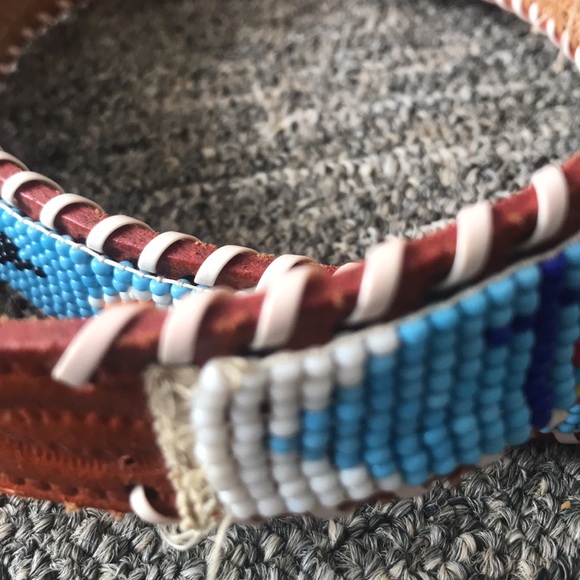 Vintage beaded Club Monaco leather belt - Picture 3 of 4